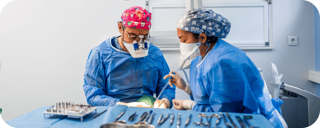 Docteur Chousterman dentiste à Vincennes chirurgie orale implants